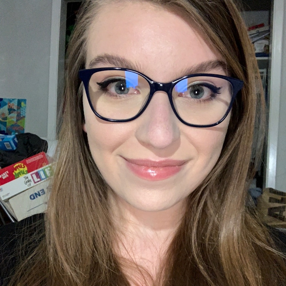 Meet your Posher, Amanda